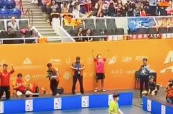 开云体育下载-体育赛场上的精彩瞬间，令人目不转睛的简单介绍