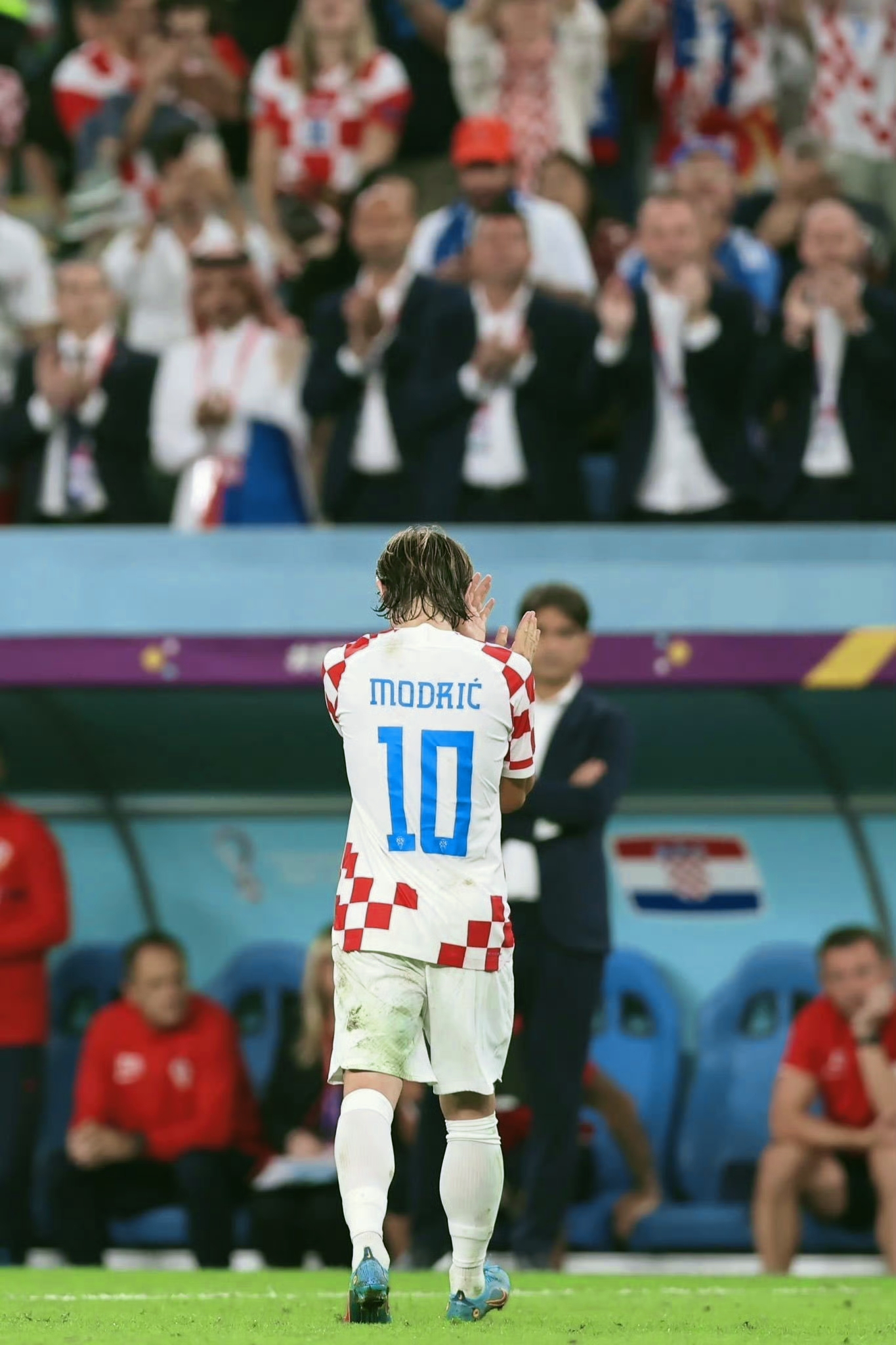 欧锦赛的预遇赛场上千回百发