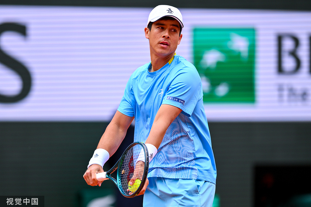 关于法国网球队绝杀西班牙网球队，德约科维奇统治全场的信息