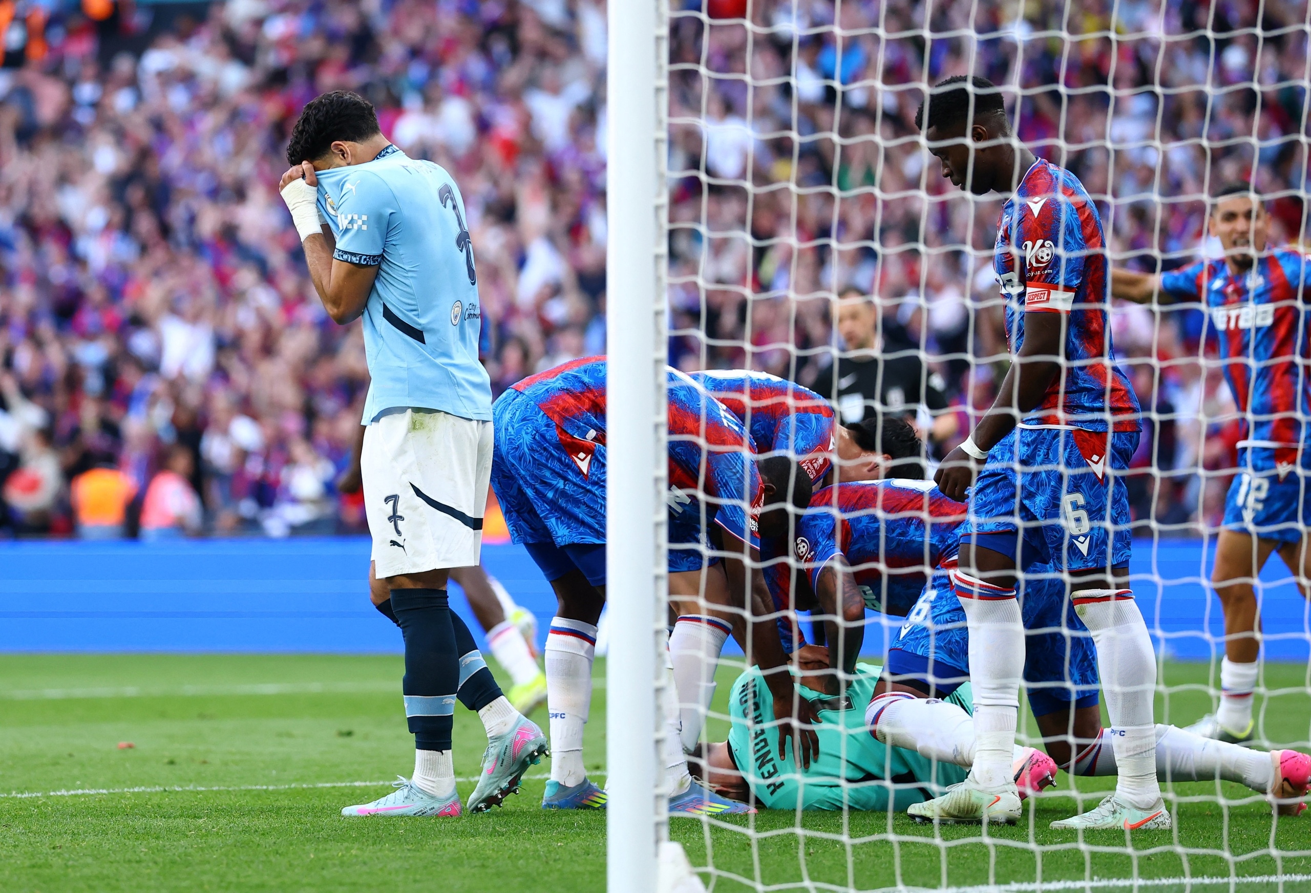 关于罗马轻取西班牙，门迪状态火热的信息